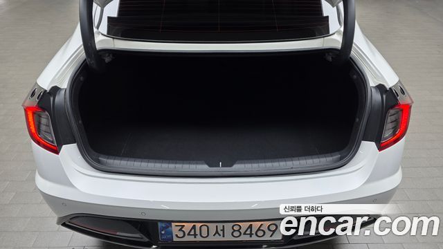 Hyundai Sonata 2022 — photo 26