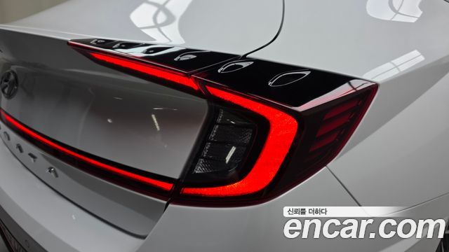 Hyundai Sonata 2022 — photo 9