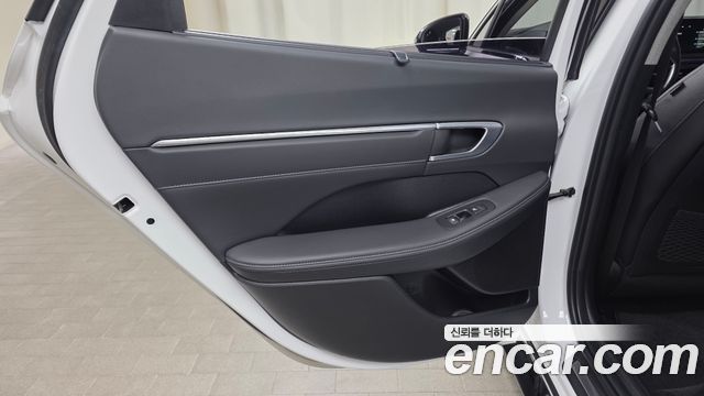 Hyundai Sonata 2022 — photo 15