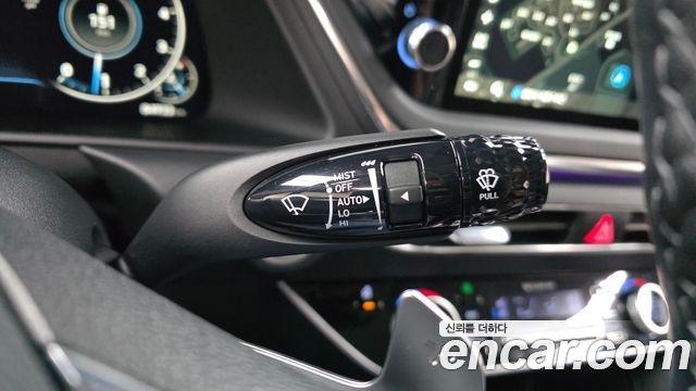 Hyundai Sonata 2022 — photo 32