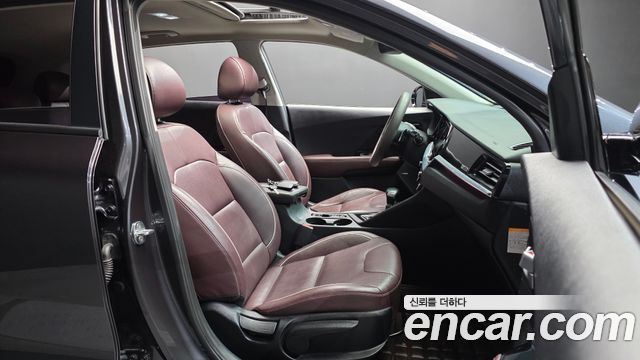 Kia Niro 2020 — photo 16