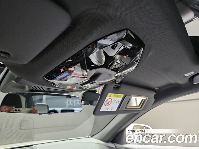 BMW 5-Series 2026 — photo 11
