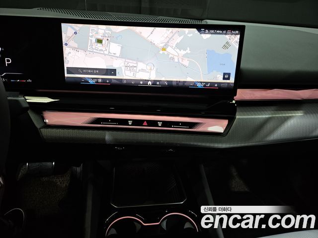 BMW 5-Series 2026 — photo 14