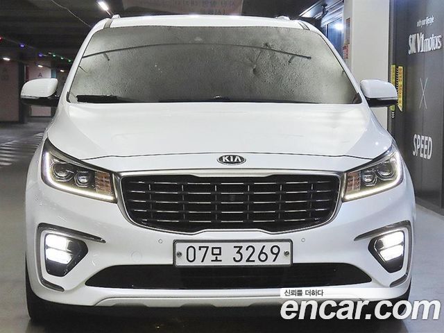 Kia Canival 2019 — photo 2