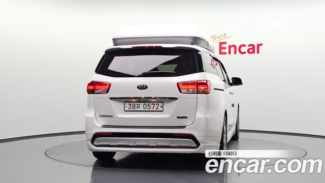Kia Canival 2016 — photo 4