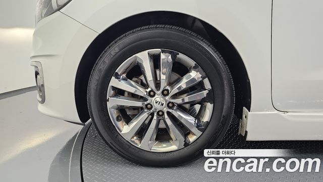 Kia Canival 2016 — photo 5