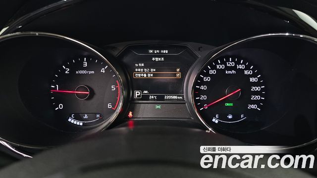 Kia Canival 2016 — photo 11