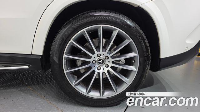 Mercedes-Benz GLE-Class 2023 — photo 7