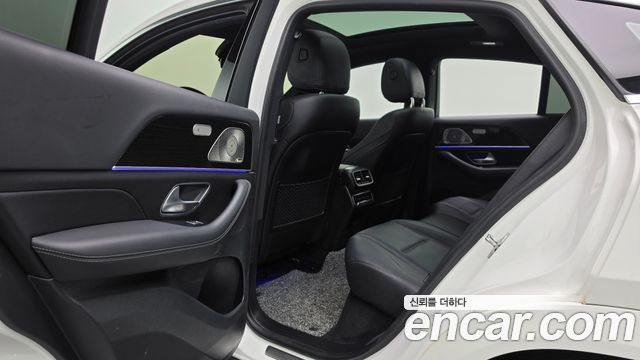 Mercedes-Benz GLE-Class 2023 — photo 33