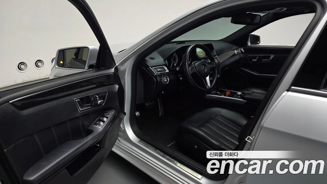 Mercedes-Benz E-Class 2015 — photo 13