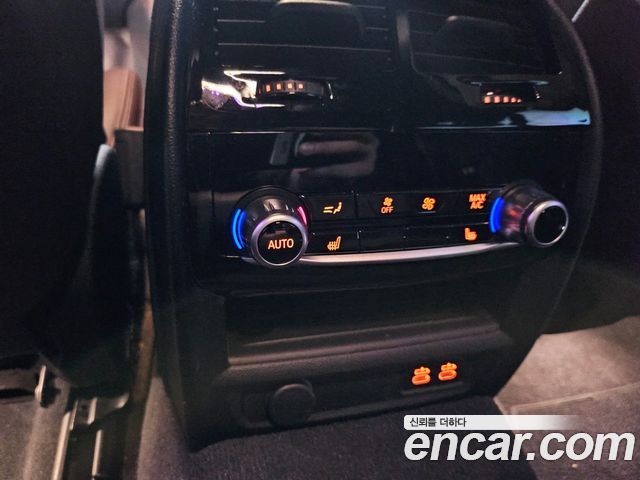 BMW Gran Turismo 2023 — photo 7