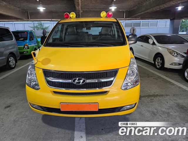 Hyundai Starex 2015 — photo 2