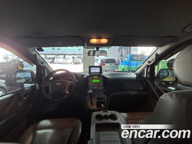 Hyundai Starex 2015 — photo 11