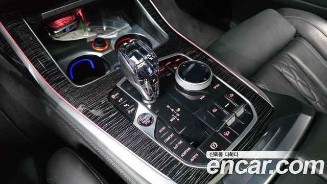 BMW X7 2022 — photo 12