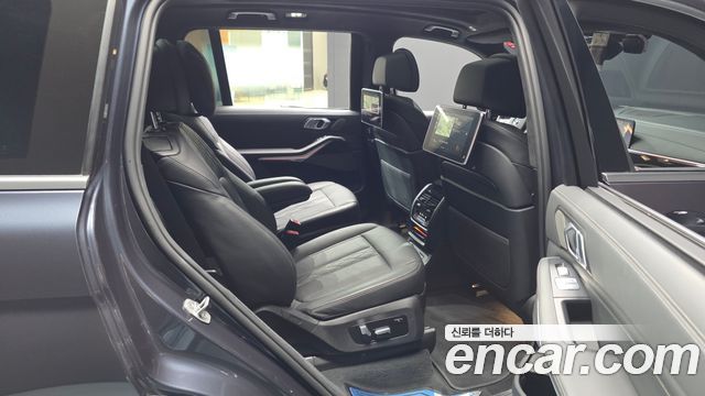 BMW X7 2022 — photo 17