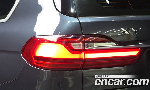 BMW X7 2022 — photo 9