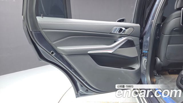 BMW X7 2022 — photo 15