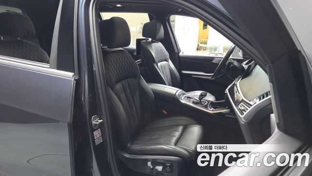 BMW X7 2022 — photo 16