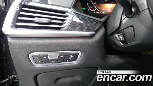 BMW X7 2022 — photo 28