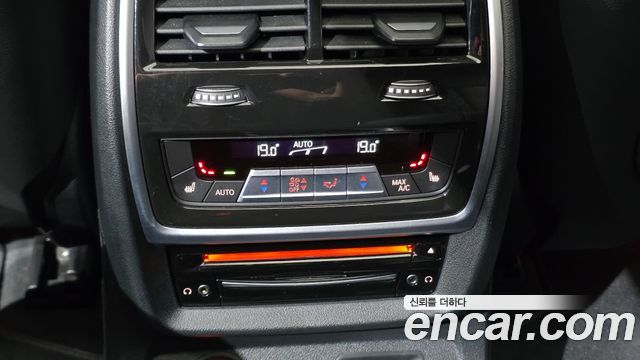 BMW X7 2022 — photo 32