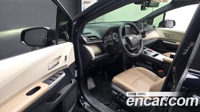 Toyota Sienna 2022 — photo 13