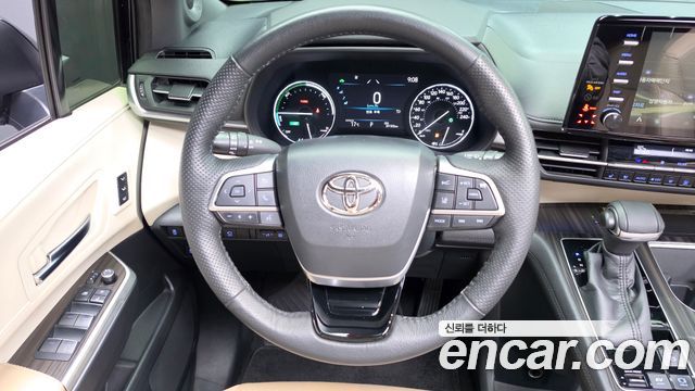 Toyota Sienna 2022 — photo 18
