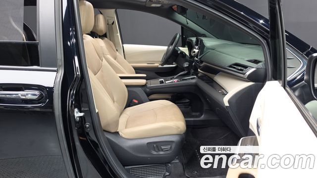 Toyota Sienna 2022 — photo 16