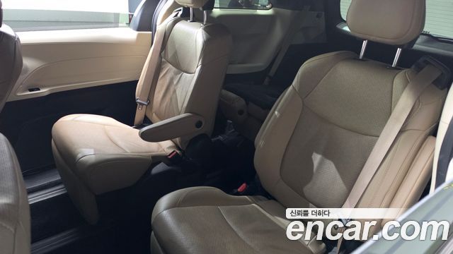 Toyota Sienna 2022 — photo 30