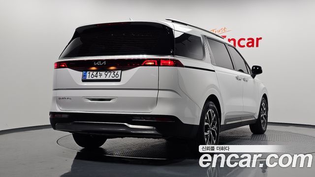 Kia Canival 2022 — photo 2