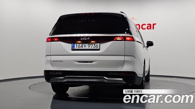 Kia Canival 2022 — photo 4