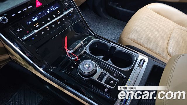 Kia Canival 2022 — photo 12
