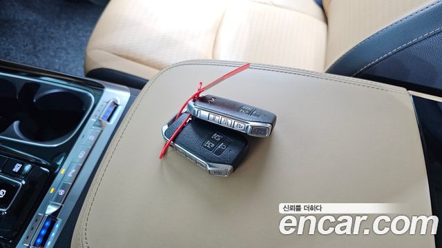 Kia Canival 2022 — photo 24