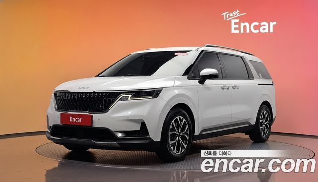 Kia Canival 2022 — photo 1