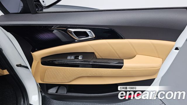 Kia Canival 2022 — photo 14
