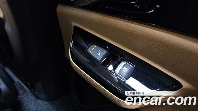 Kia Canival 2022 — photo 38