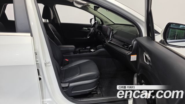 Kia Sportage 2023 — photo 11