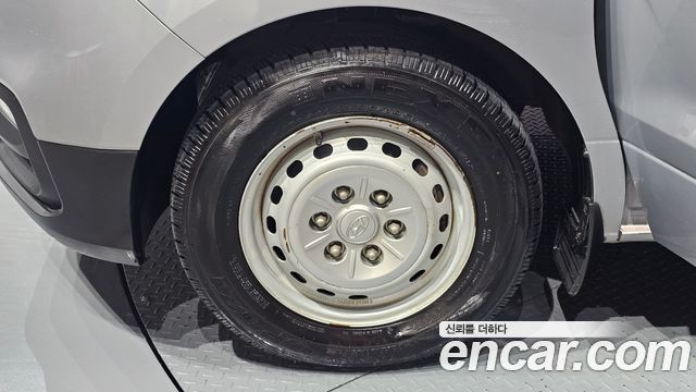 Hyundai Starex 2019 — photo 5