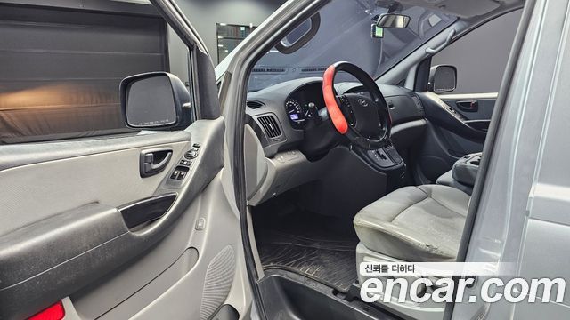 Hyundai Starex 2019 — photo 13