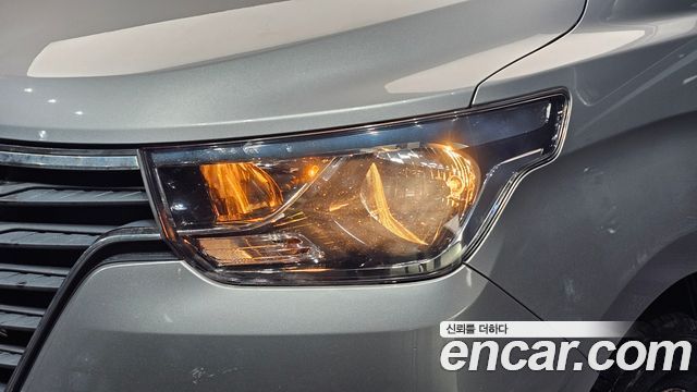 Hyundai Starex 2019 — photo 8