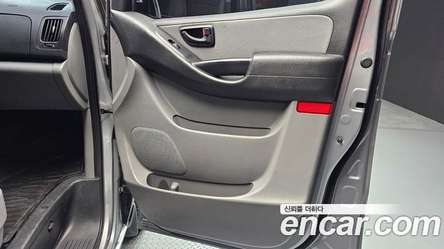 Hyundai Starex 2019 — photo 15