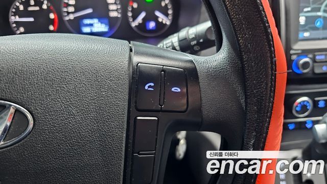 Hyundai Starex 2019 — photo 28