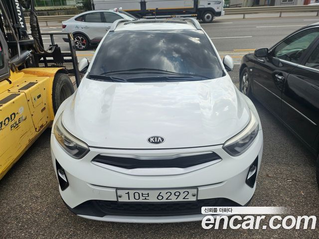 Kia Stonic 2018 — photo 1