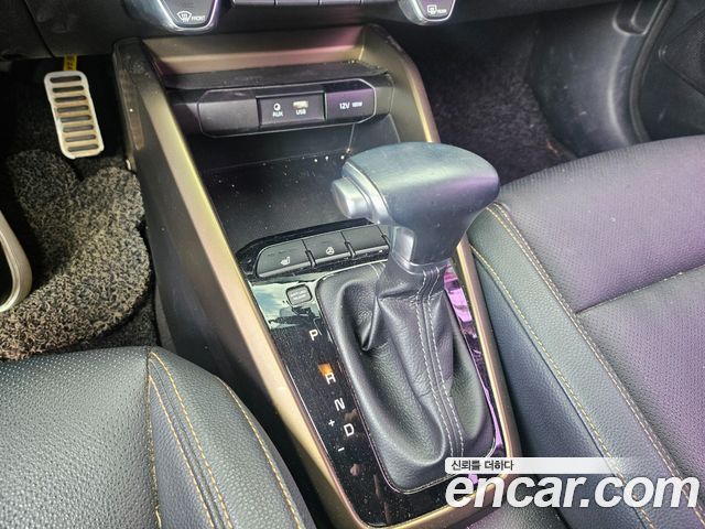 Kia Stonic 2018 — photo 9