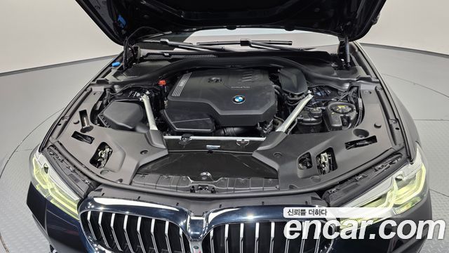 BMW 5-Series 2023 — photo 6