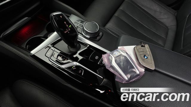BMW 5-Series 2023 — photo 12