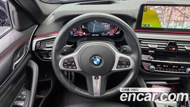 BMW 5-Series 2023 — photo 19