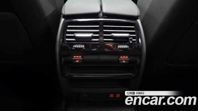 BMW 5-Series 2023 — photo 26