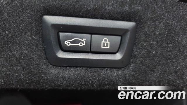 BMW 5-Series 2023 — photo 32
