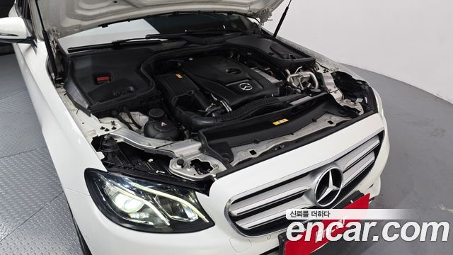 Mercedes-Benz E-Class 2017 — photo 6
