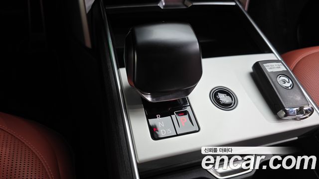 Land Rover Range Rover 2026 — photo 13